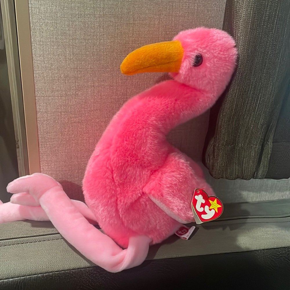 Ty flamingo 1998 14 inch with tag name is Pinky